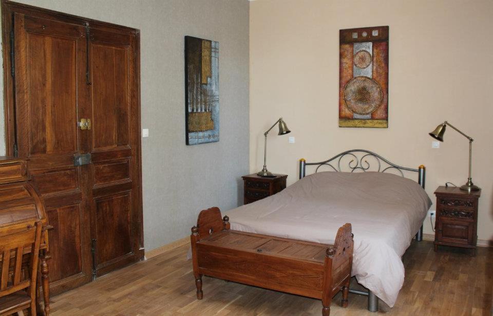 Les Du Clos Des Capucins Couette-café Barjac (Gard)